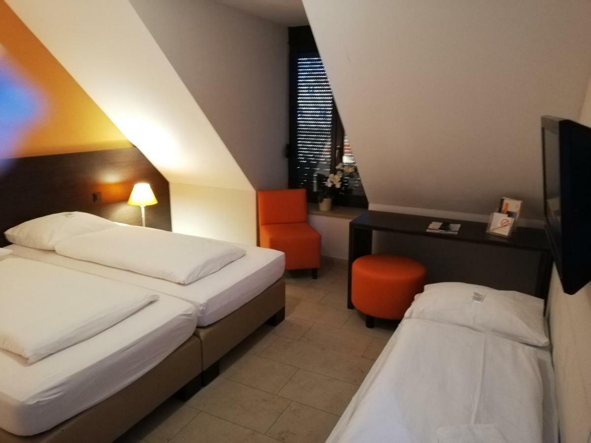Kh Hotel Mit Restaurant Geisenfeld Luaran gambar